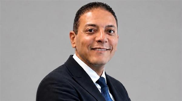 ميدبنك يعزز فريقه التنفيذي بتعيين عادل هاشم جمعة نائبًا للرئيس التنفيذي للتجزئة المصرفية